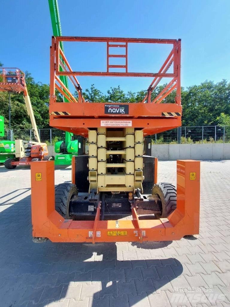 JLG 530 LRT Škaraste platforme