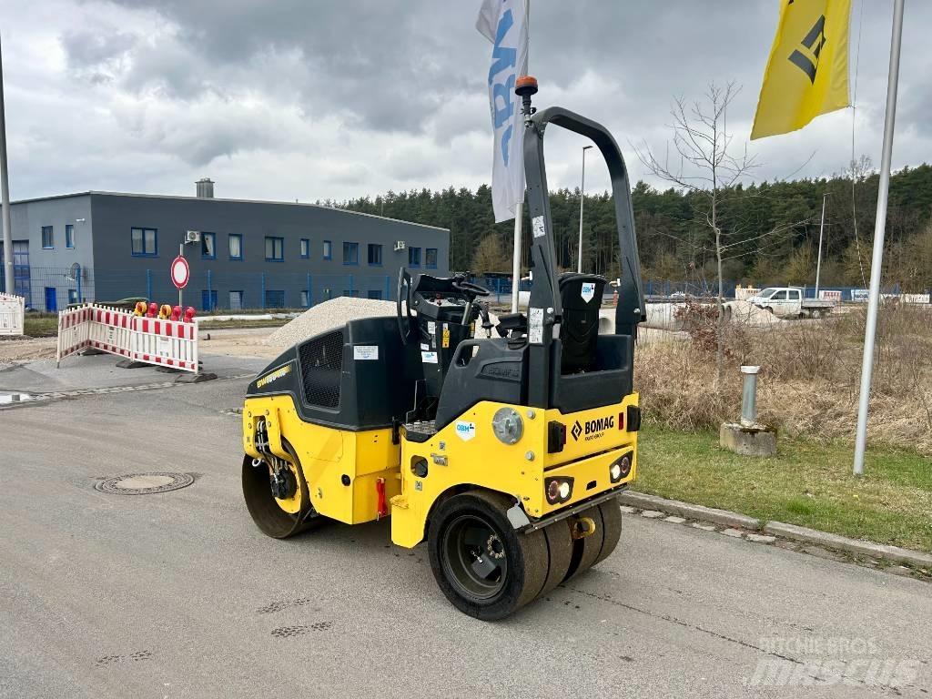 Bomag BW 100 AC-5 Valjci sa dvojnim bubnjem