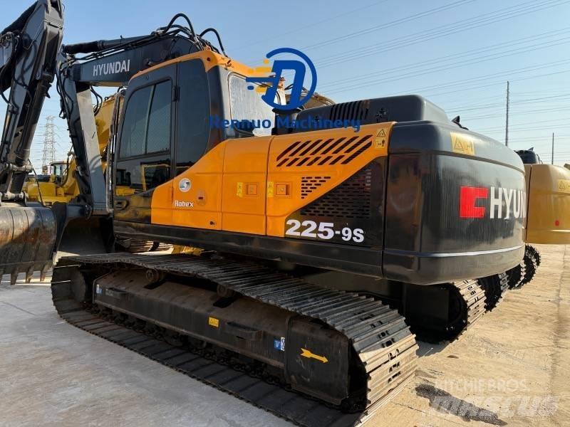 Hyundai 225-9S Bageri gusjeničari