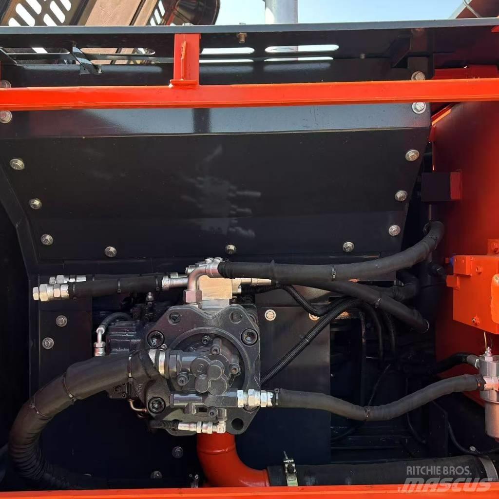Doosan 225LC-9c Bageri gusjeničari