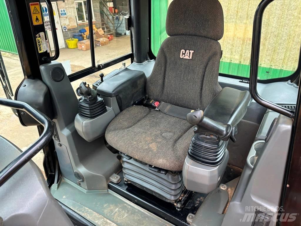 CAT D 6 K 2 LGP Buldožeri gusjeničari