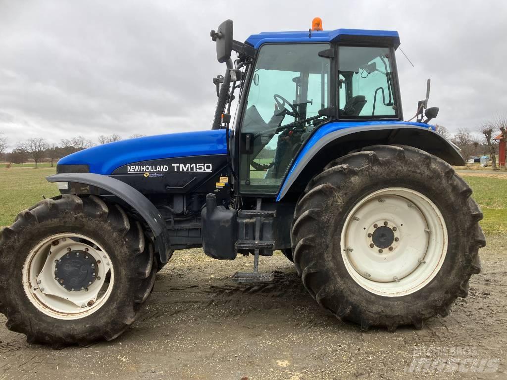 New Holland TM 150 Traktori