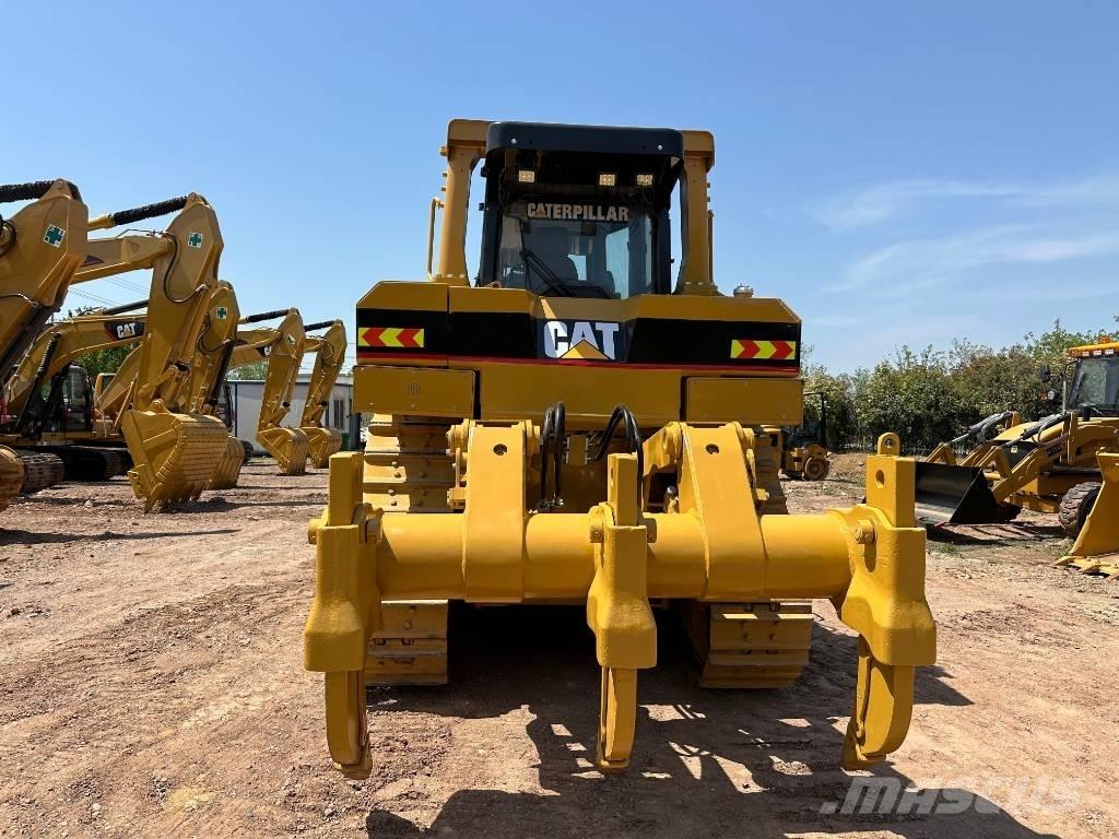 CAT D8R Buldožeri gusjeničari
