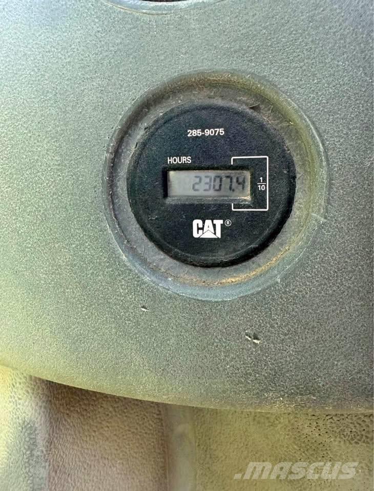 CAT 420 D IT Utovarni rovokopači
