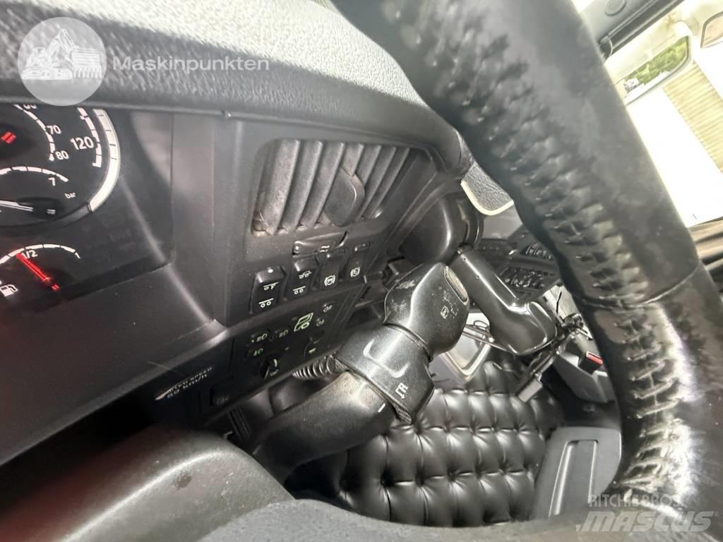 Scania R 520 LB Rol kiper kamioni s kukama za dizanje