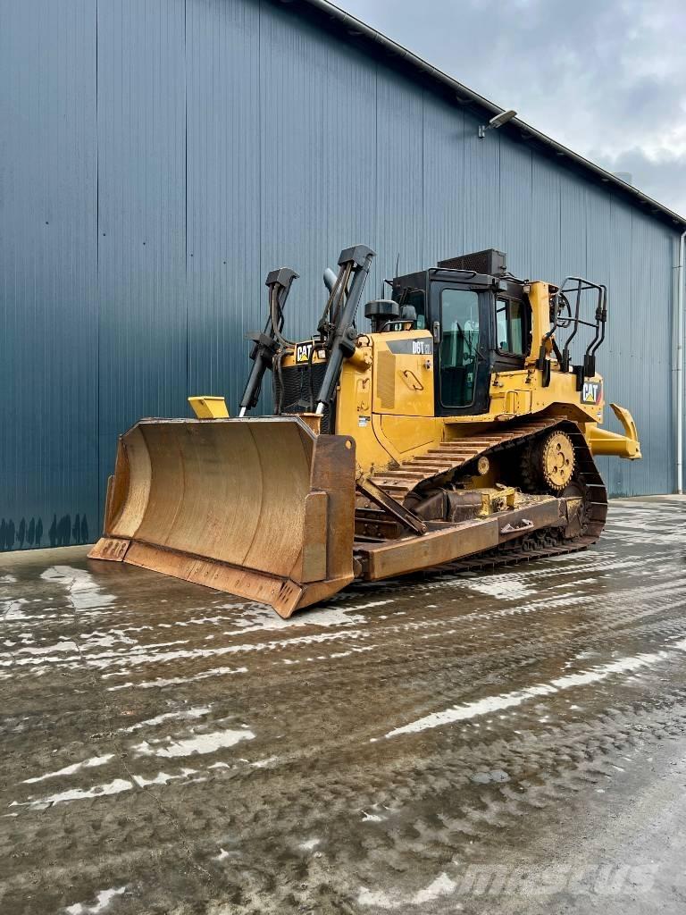 CAT D6T XL Buldožeri gusjeničari