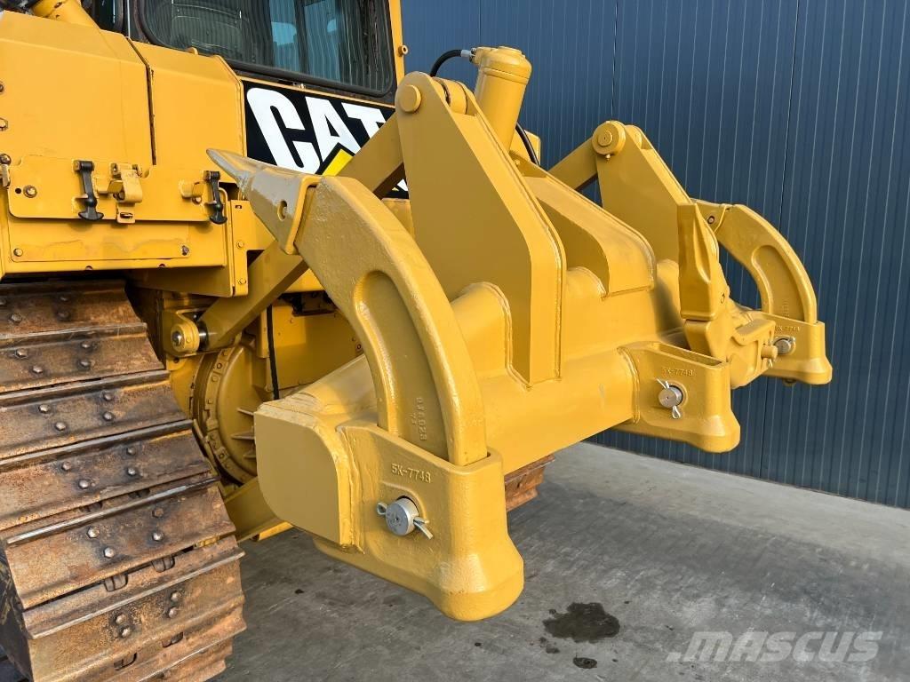 CAT D6T XL Buldožeri gusjeničari