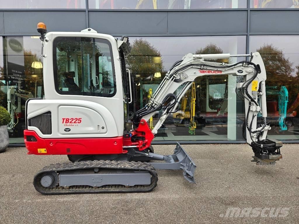 Takeuchi TB 225 Mini bageri <7t