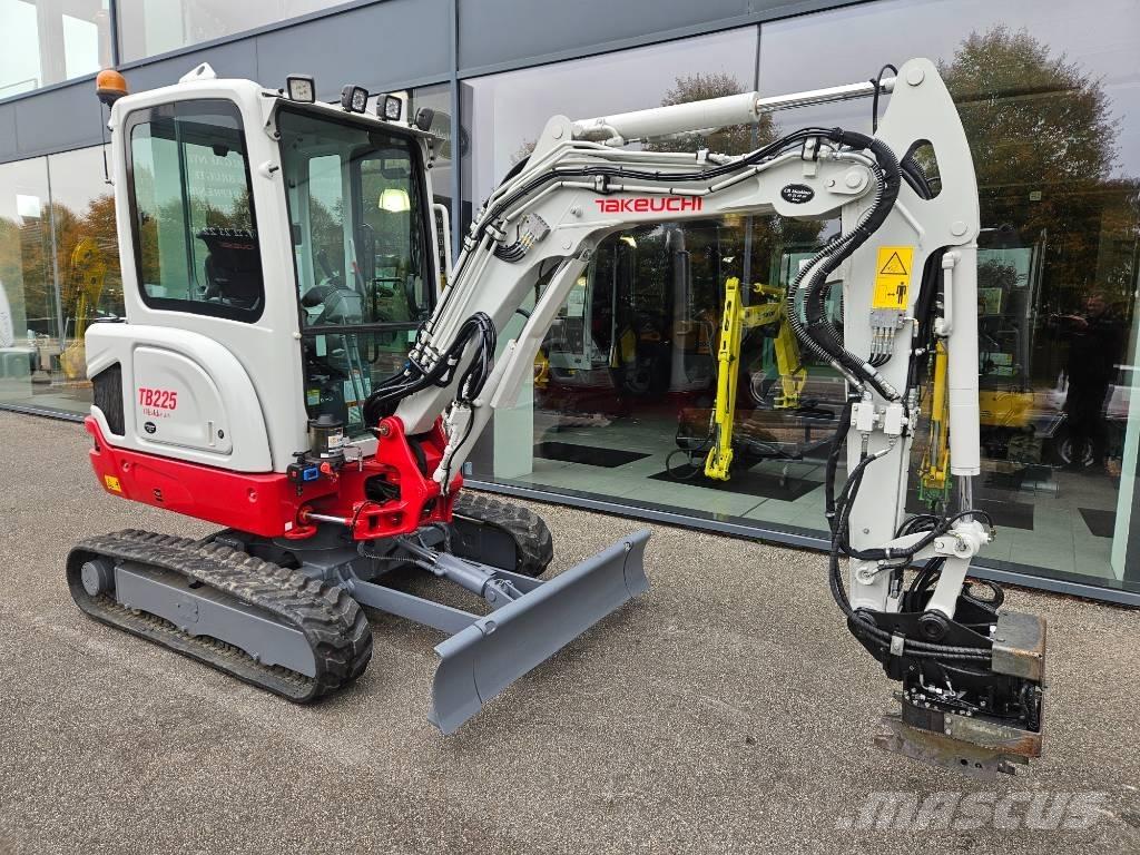 Takeuchi TB 225 Mini bageri <7t
