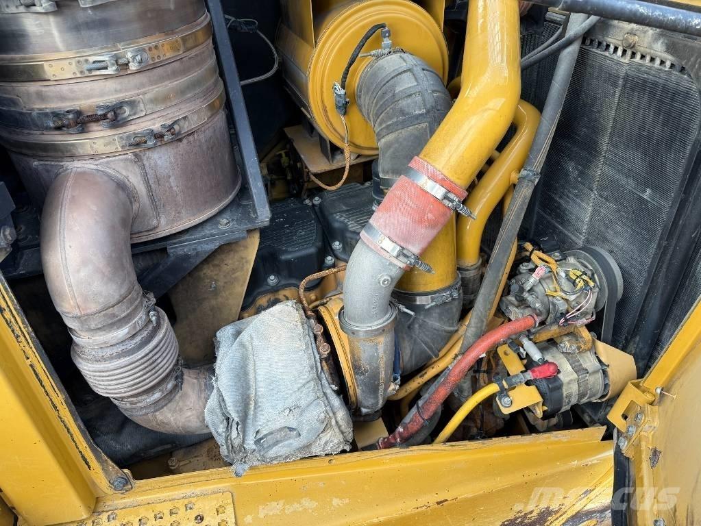 CAT D 8 T LGP Buldožeri gusjeničari
