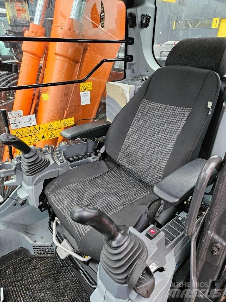 Hitachi ZX 135 US-7 Bageri gusjeničari
