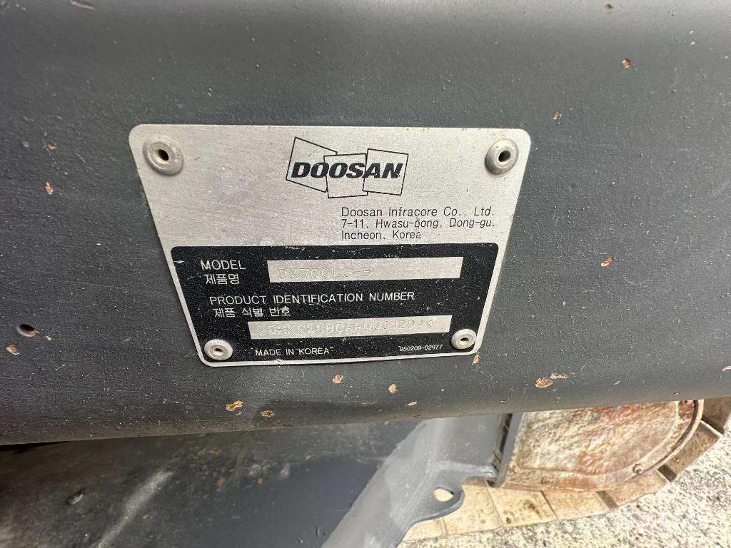 Doosan DX 300 LC-5 Bageri gusjeničari