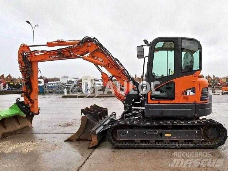 Doosan DX85R Bageri gusjeničari