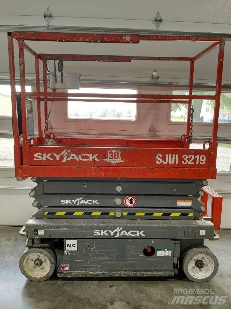 SkyJack SJ III 3219 Škaraste platforme