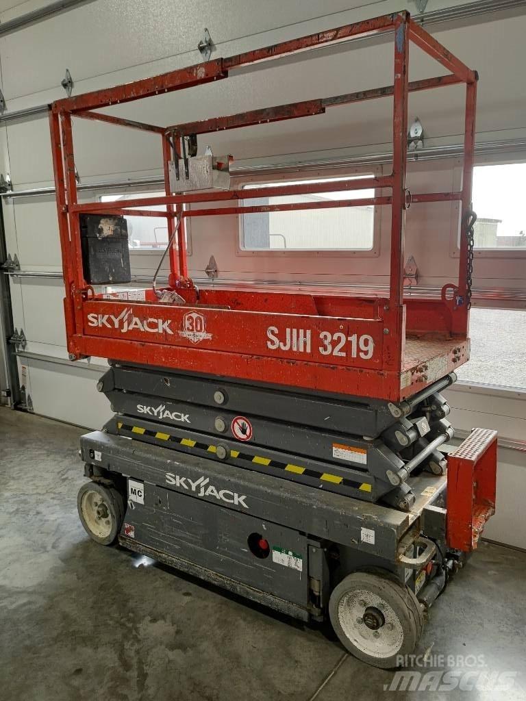 SkyJack SJ III 3219 Škaraste platforme