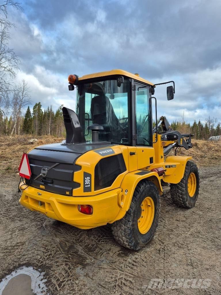 Volvo L 30 G Utovarivači na kotačima