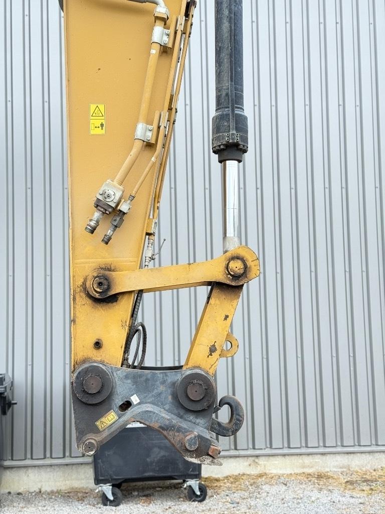 CAT 326 F L Bageri gusjeničari