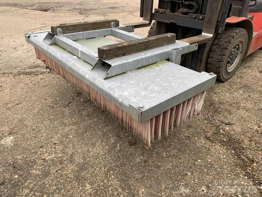 Jacobsen 6FT YARD Ostali poljoprivredni strojevi