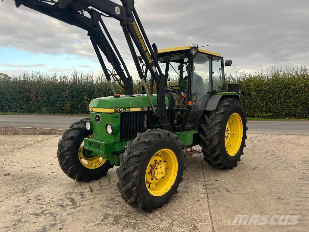 John Deere 2650 Traktori