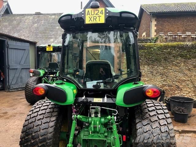 John Deere 4066R Kompaktni (mali) traktori