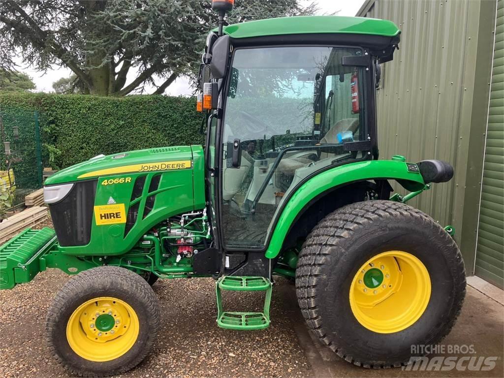 John Deere 4066R Kompaktni (mali) traktori