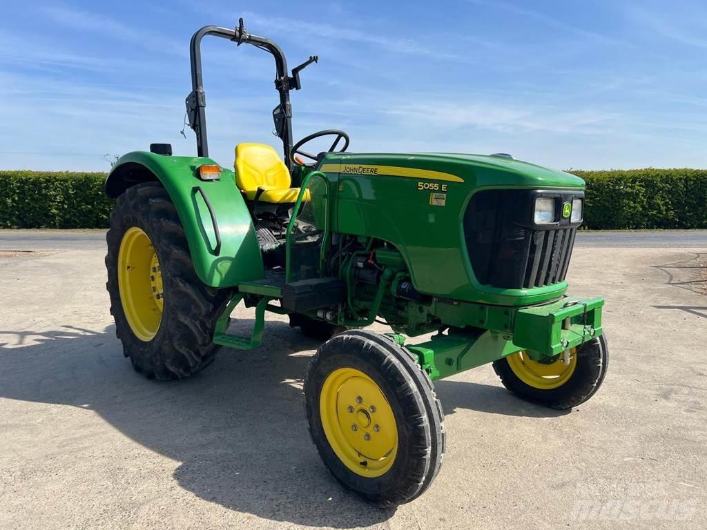 John Deere 5055E Traktori