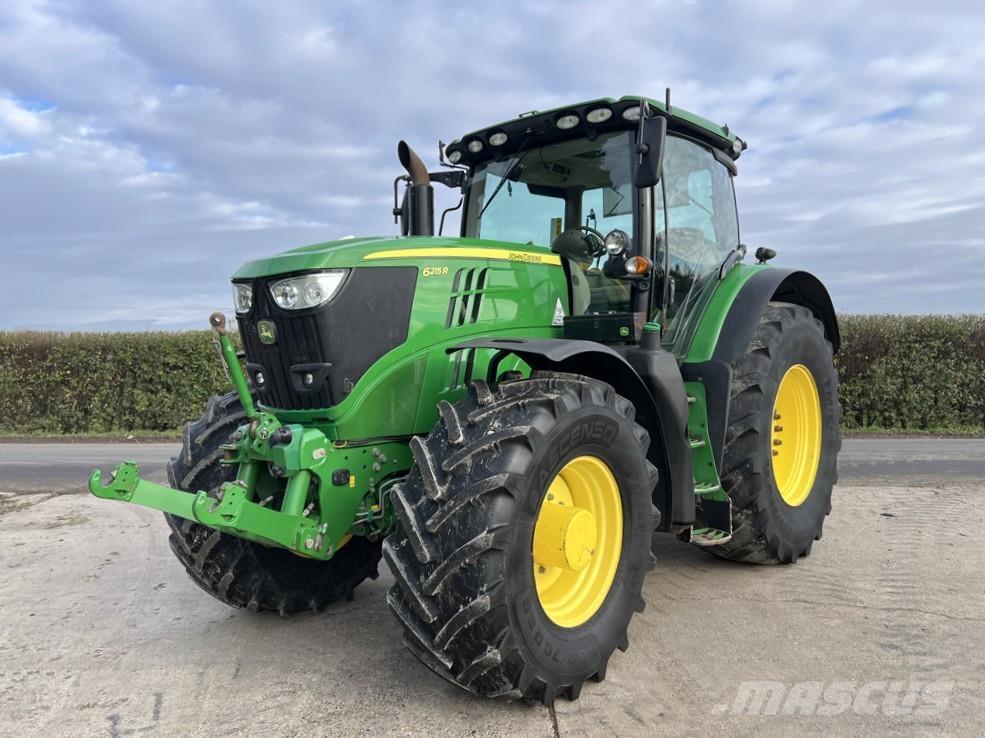 John Deere 6215R Traktori