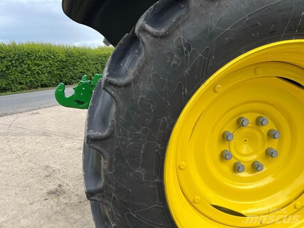 John Deere 6R120 Traktori