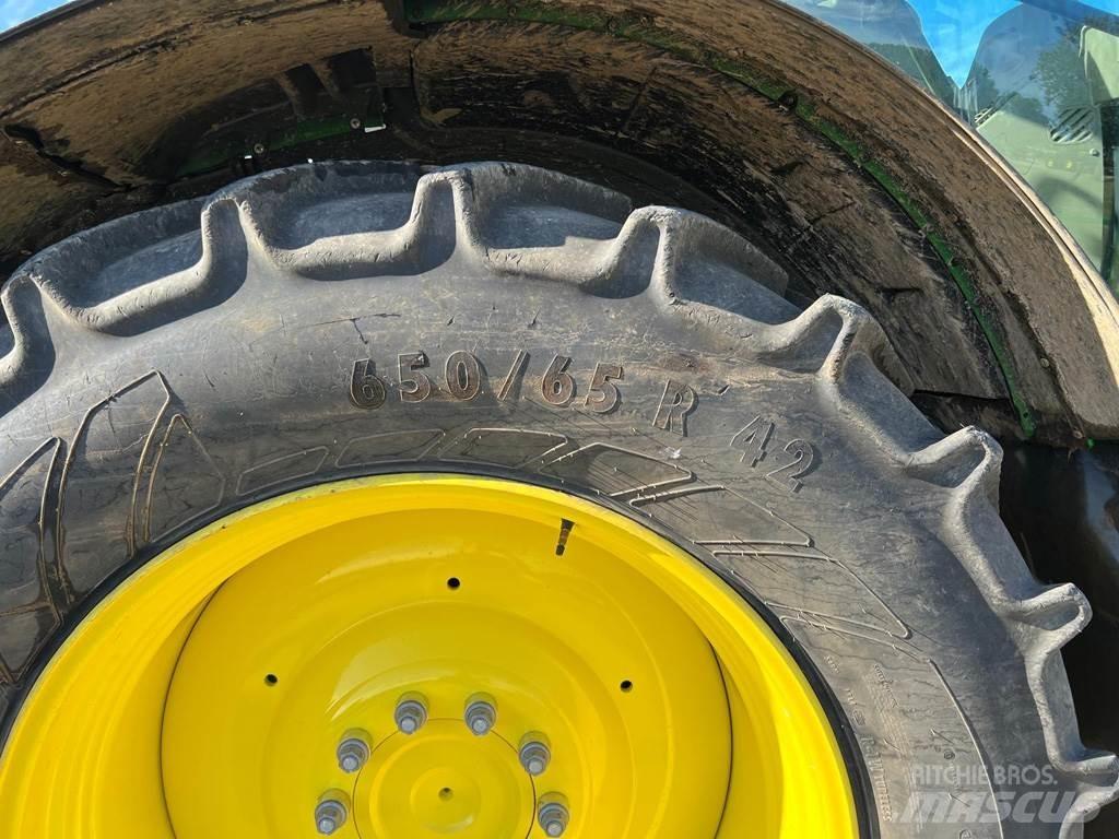 John Deere 6R215 Traktori