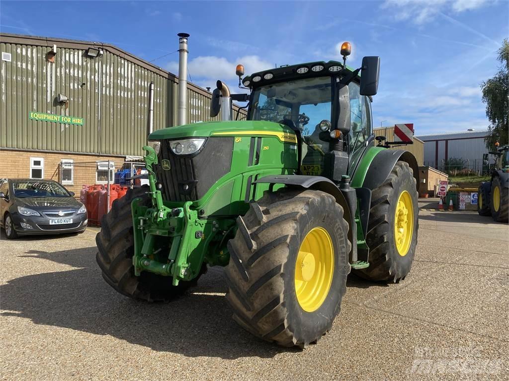 John Deere 6R250 Traktori