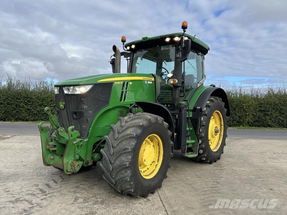 John Deere 7230R Traktori
