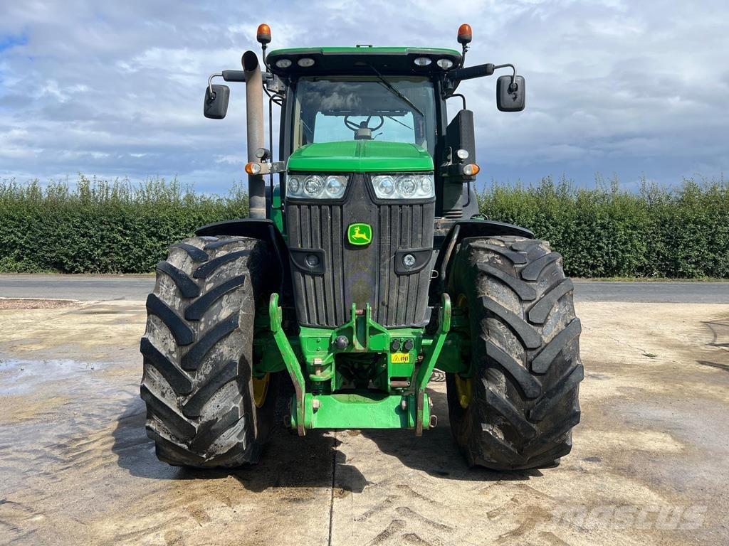 John Deere 7250R Traktori