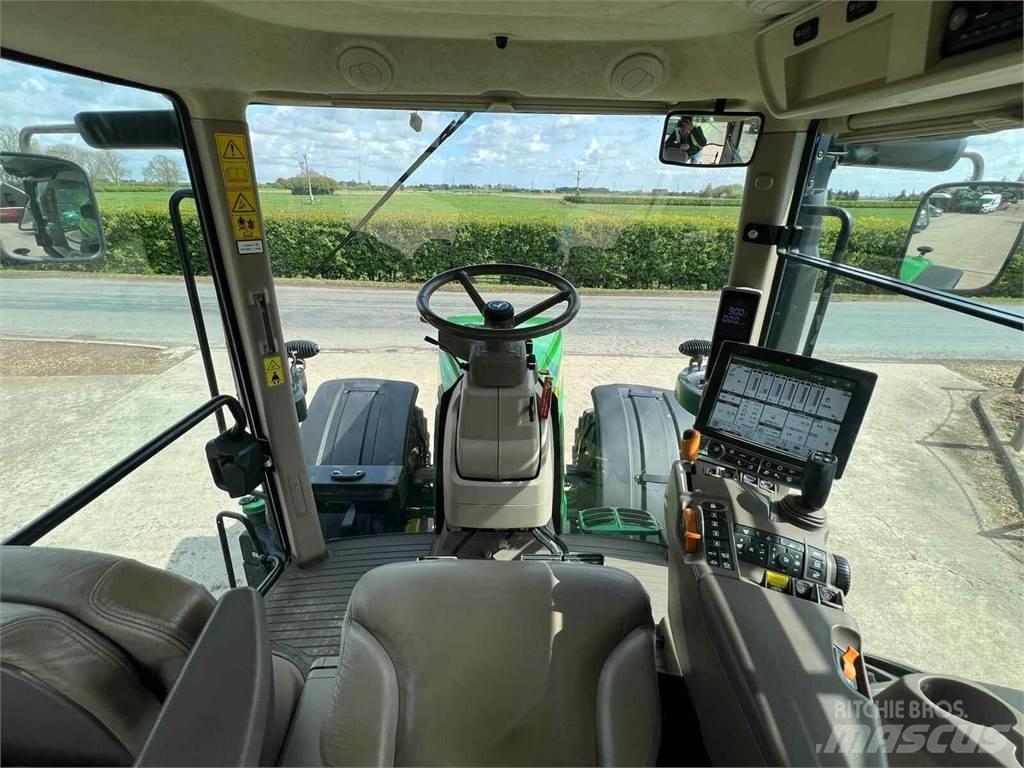 John Deere 7310R Traktori