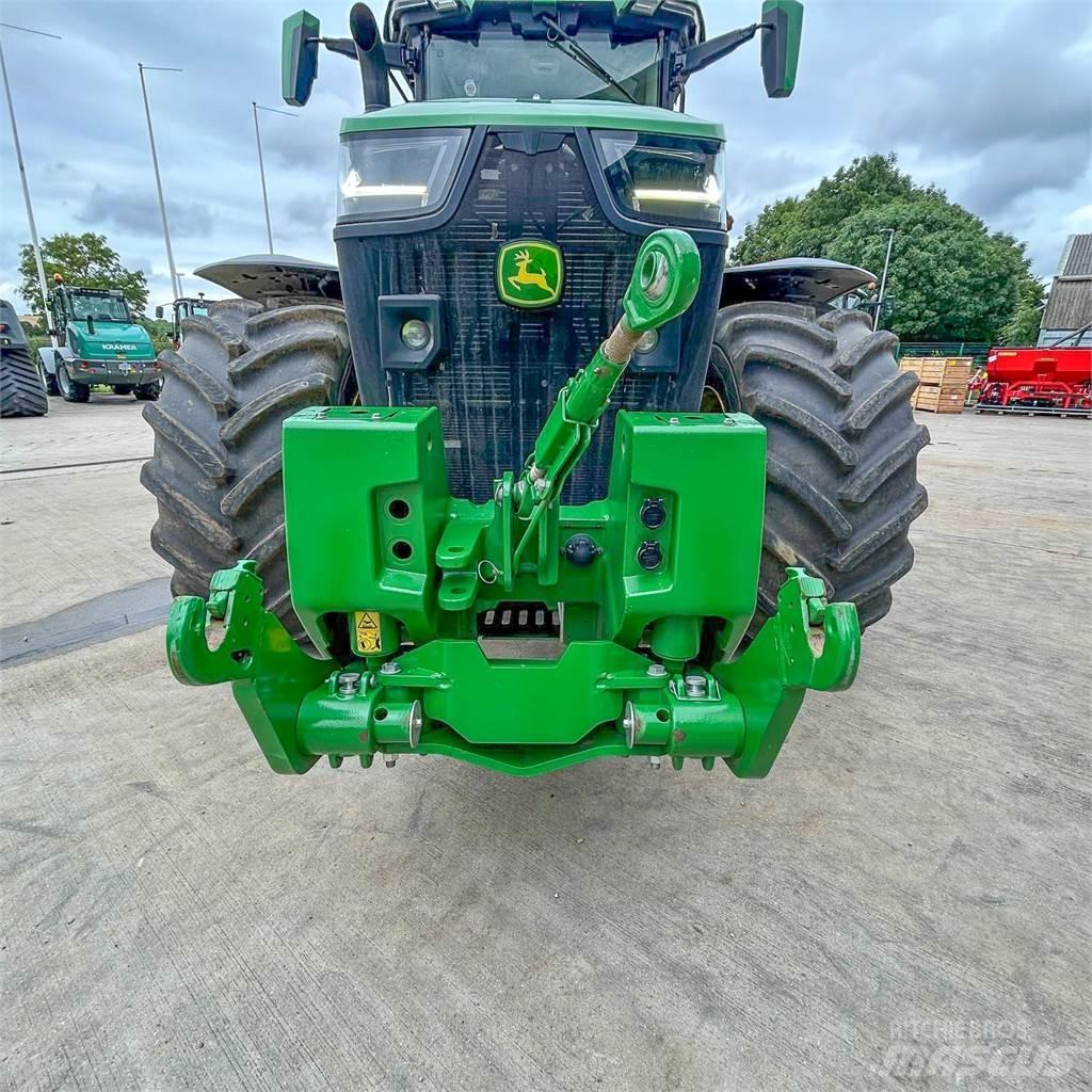 John Deere 8R410 Traktori
