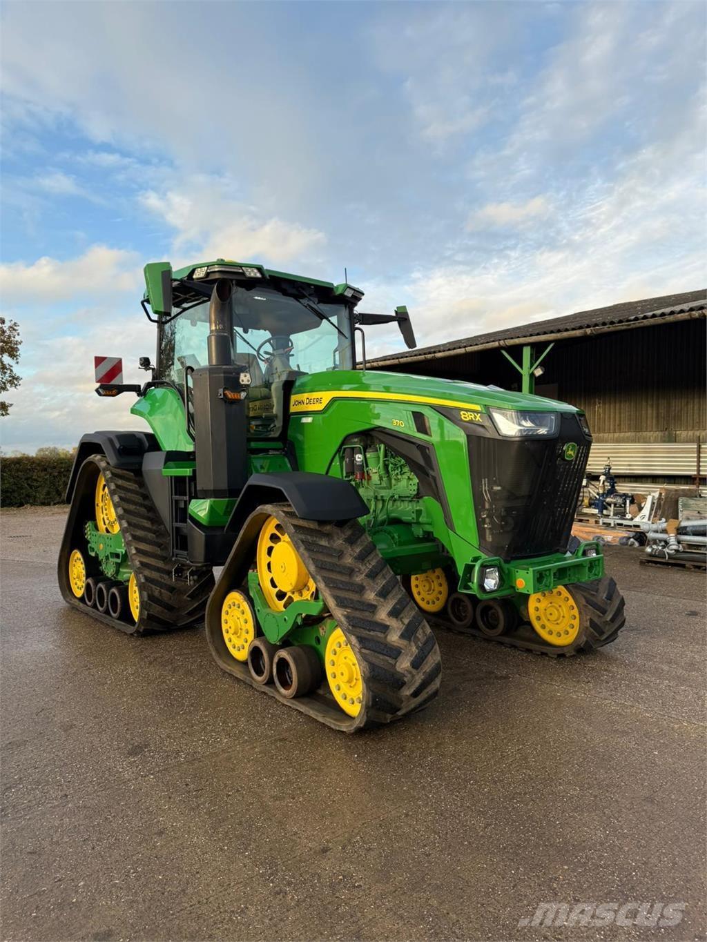 John Deere 8RX370 Traktori