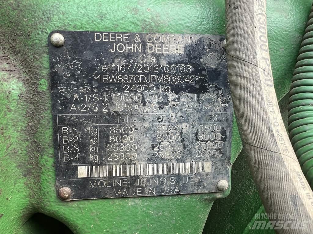 John Deere 8RX370 Traktori