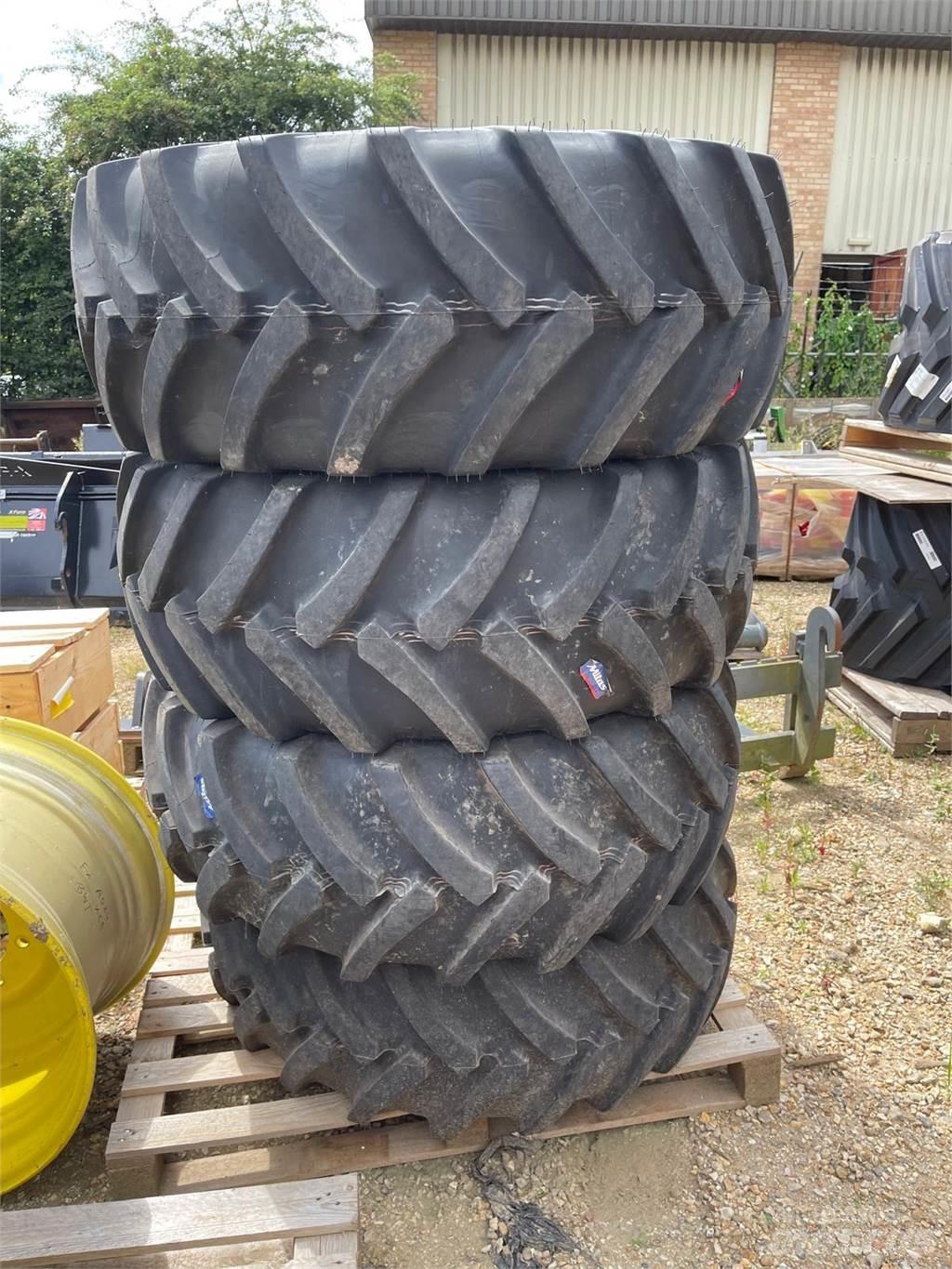 John Deere TYRES Ostali poljoprivredni strojevi