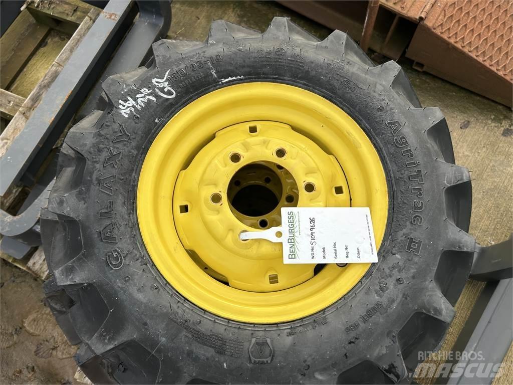John Deere TYRES Ostali poljoprivredni strojevi