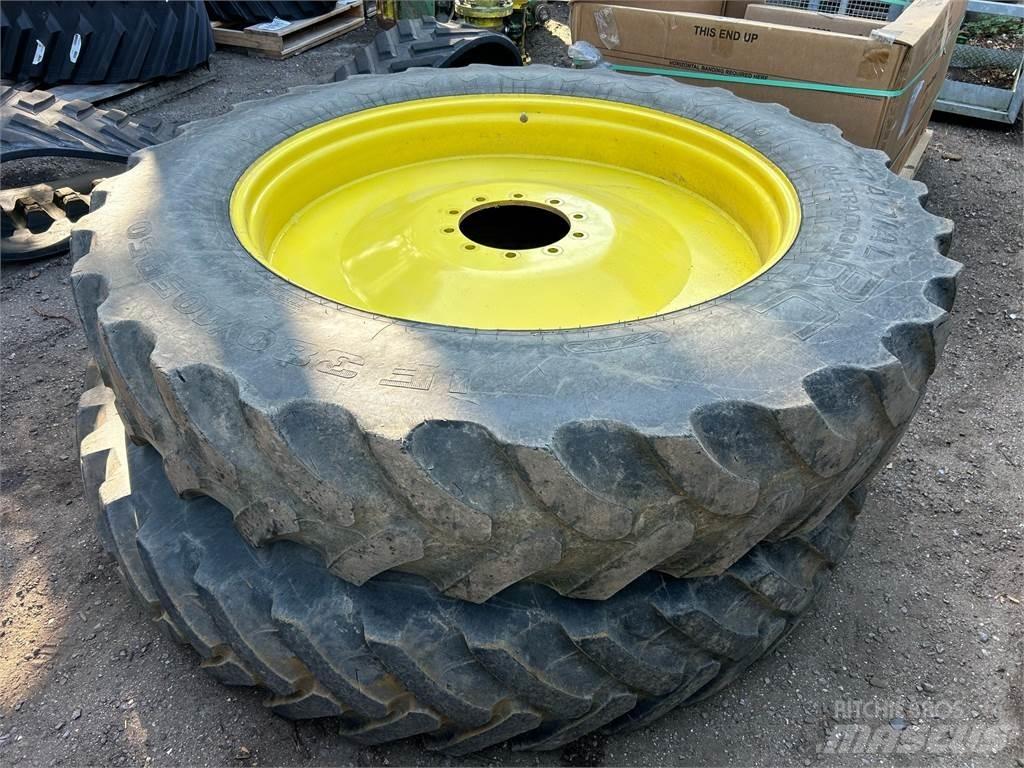 John Deere TYRES Ostali poljoprivredni strojevi