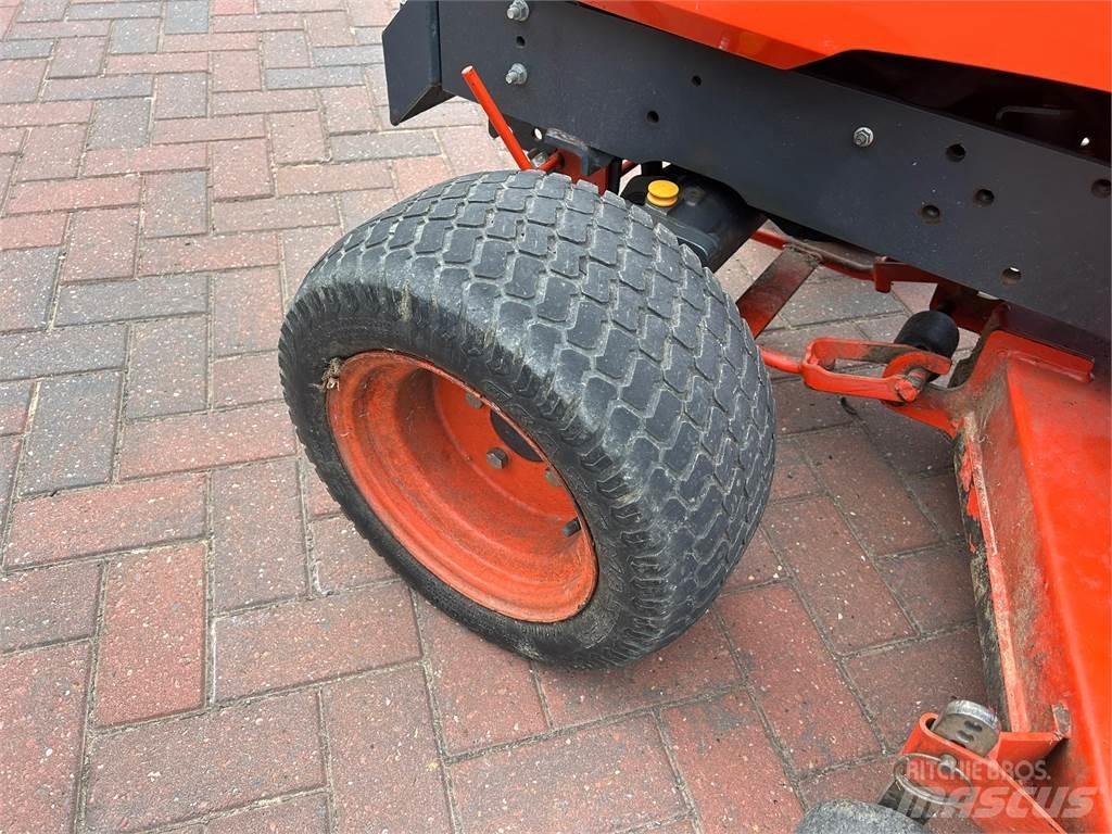 Kubota BX2350 Kompaktni (mali) traktori