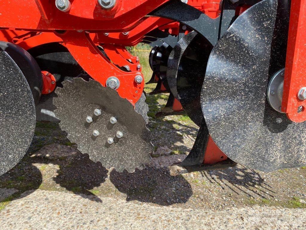 Kuhn STRIGER 300 Ostali poljoprivredni strojevi