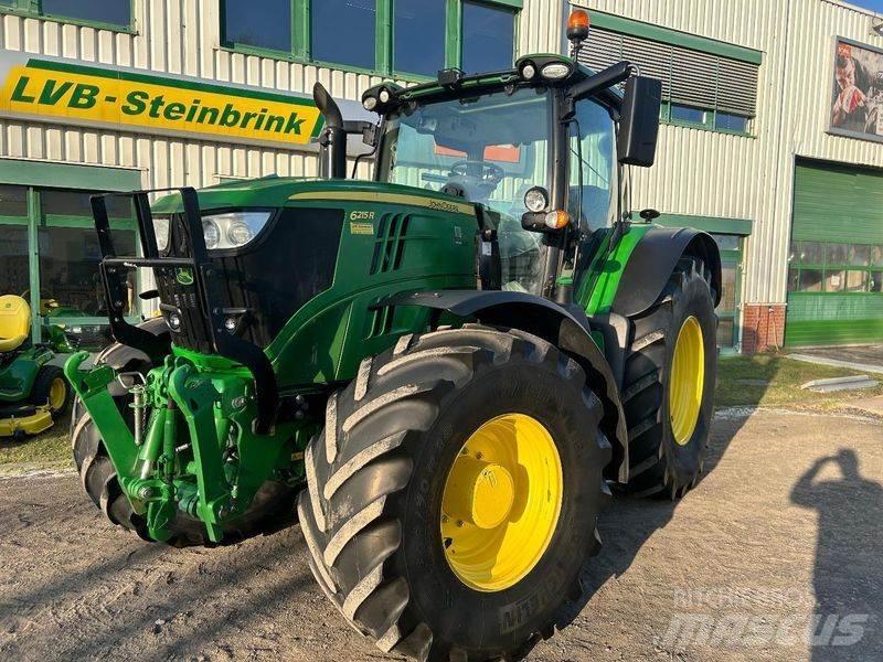 John Deere 6215R Traktori