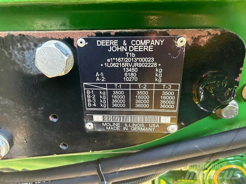 John Deere 6215R Traktori