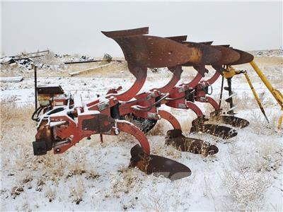 Case IH 145 Obični plugovi