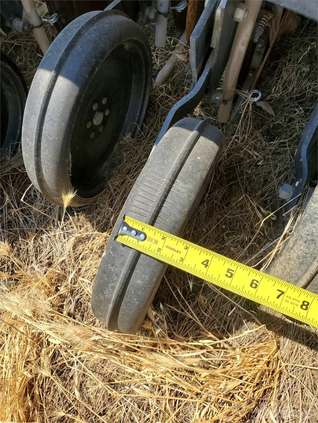 Case IH 5400 Ostali stroji i dodatna oprema za sjetvu i sadnju