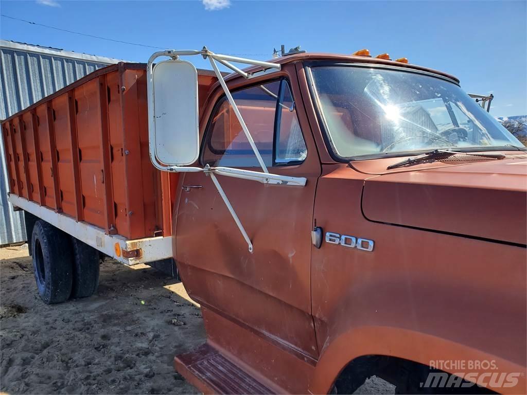 Dodge D600 Ostali kamioni
