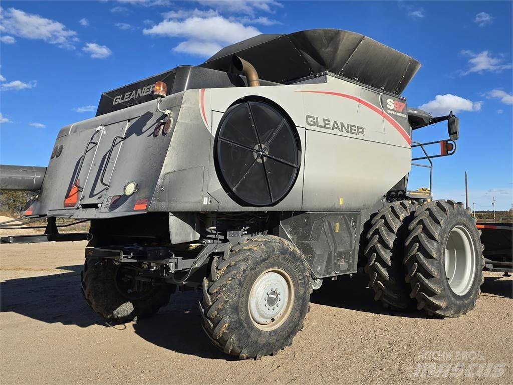 Gleaner S97 Kombajni