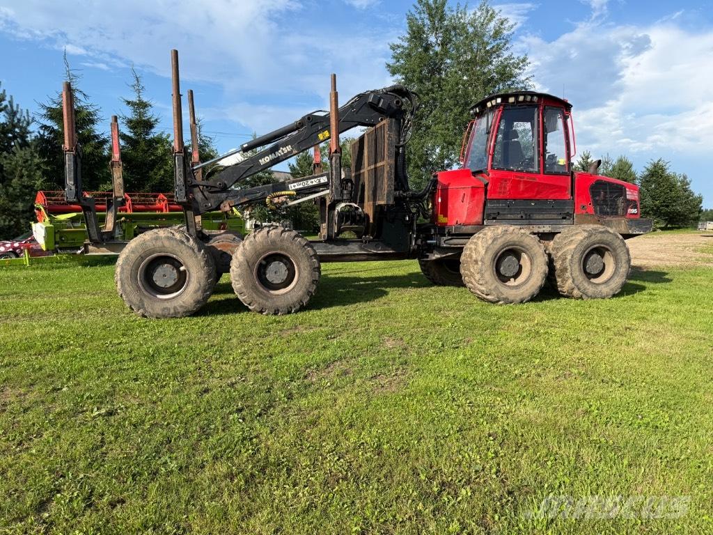 Komatsu 895 Forvarderi