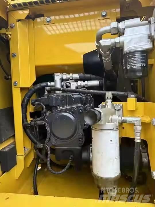 Komatsu PC120 Bageri gusjeničari