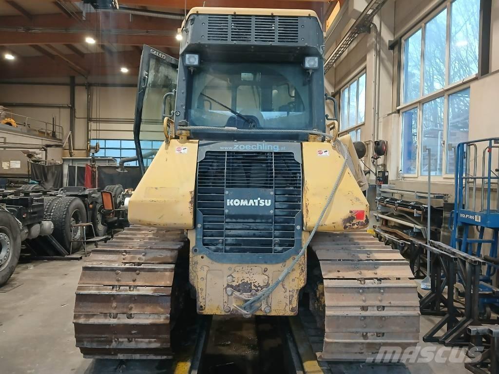 Komatsu D 51 PX-22 Buldožeri gusjeničari